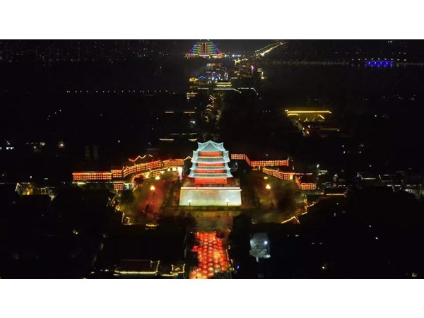 在一起，會(huì)發(fā)光丨2022聊城水上古城幻光新春游園會(huì)1月1日盛大開(kāi)啟?。?！